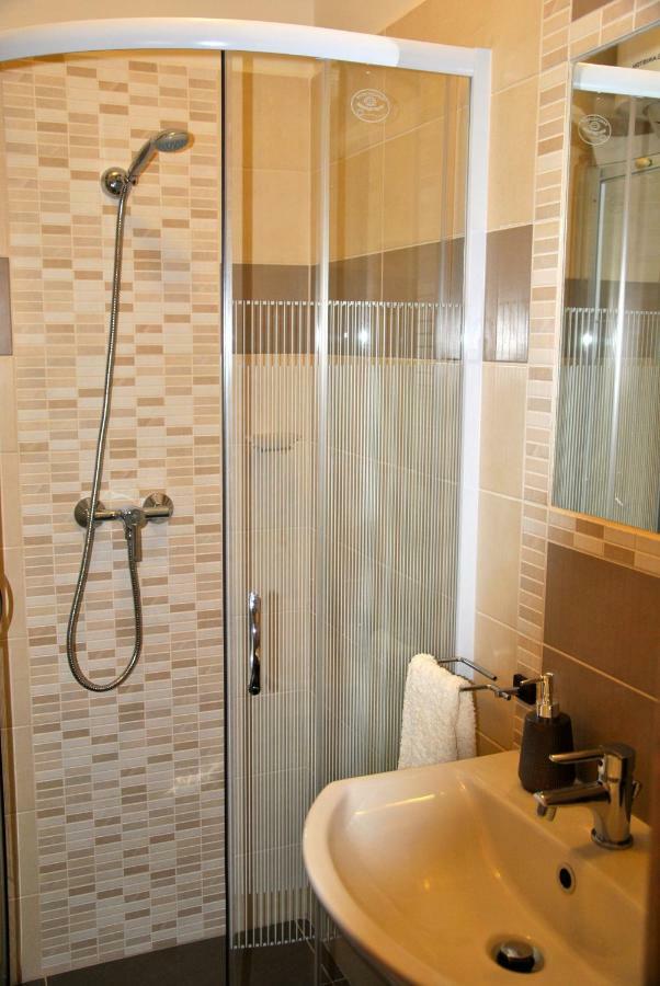 Gyula Var Premium Apartman Exterior foto